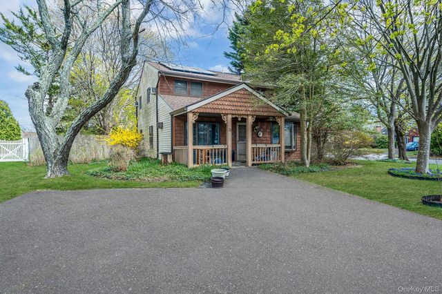 35 Mercury Avenue, East Patchogue, NY 11772