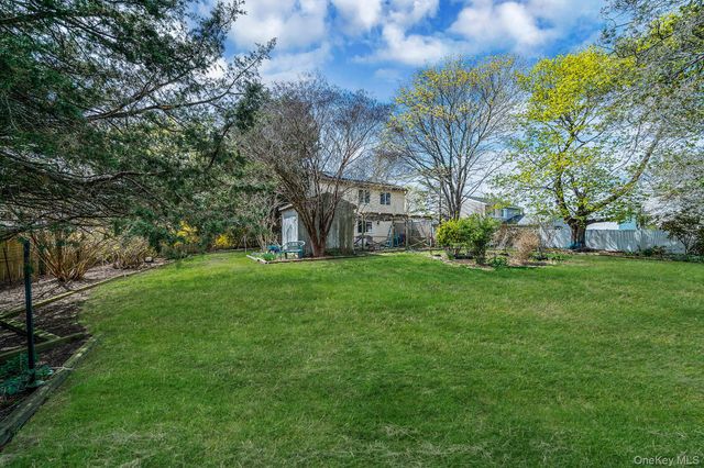 35 Mercury Avenue, East Patchogue, NY 11772