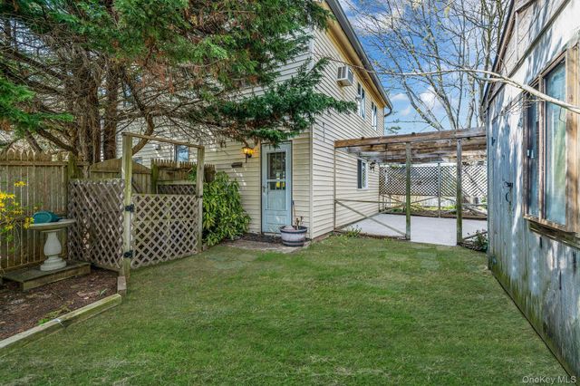 35 Mercury Avenue, East Patchogue, NY 11772