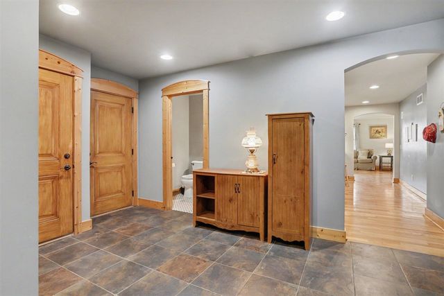 49476 Fairbanks Avenue, Paw Paw, MI 49079