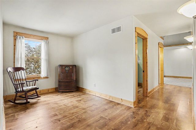 49476 Fairbanks Avenue, Paw Paw, MI 49079
