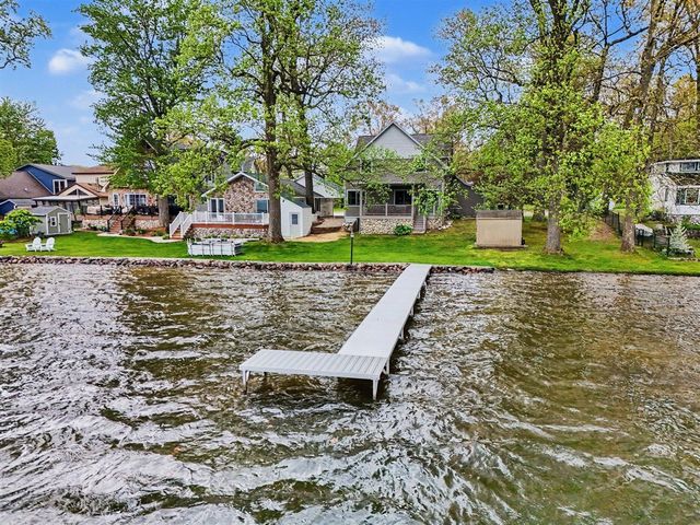 49476 Fairbanks Avenue, Paw Paw, MI 49079