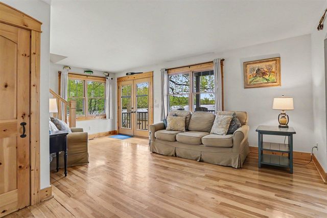 49476 Fairbanks Avenue, Paw Paw, MI 49079