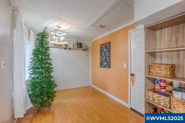 661 SE Hankel St St, Dallas, OR 97338