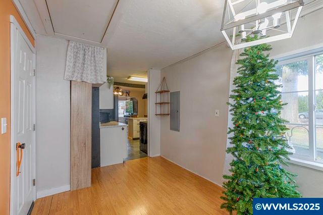 661 SE Hankel St St, Dallas, OR 97338