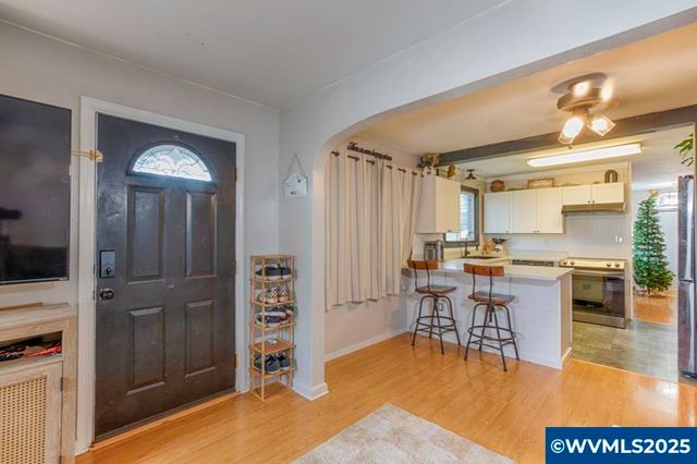 661 SE Hankel St St, Dallas, OR 97338