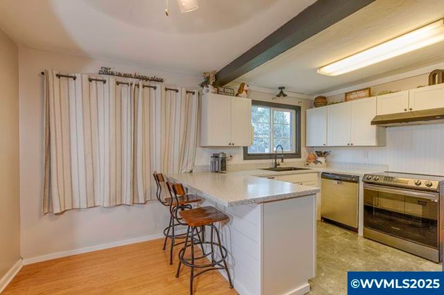 661 SE Hankel St St, Dallas, OR 97338