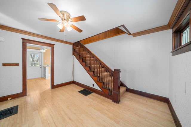 449 W Lincoln Avenue, Hinckley, IL 60520