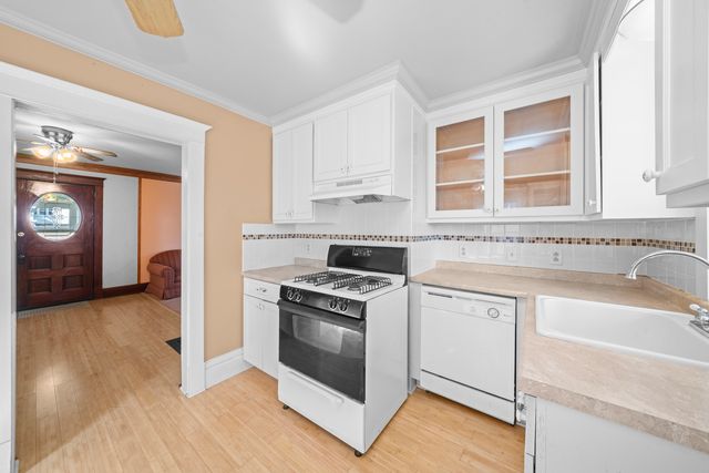 449 W Lincoln Avenue, Hinckley, IL 60520