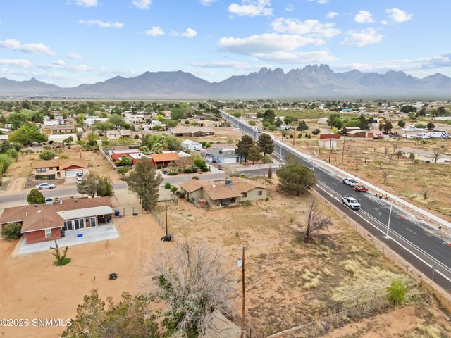 5011 Calle Del Ranchero, Las Cruces, NM 88011
