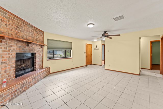 5011 Calle Del Ranchero, Las Cruces, NM 88011