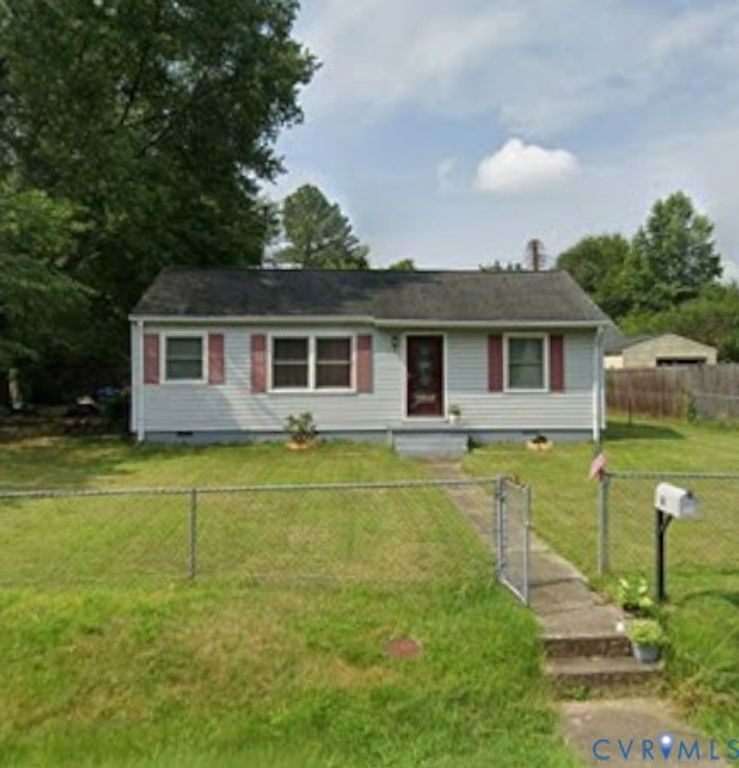 121 E Magruder St, Sandston, VA 23150