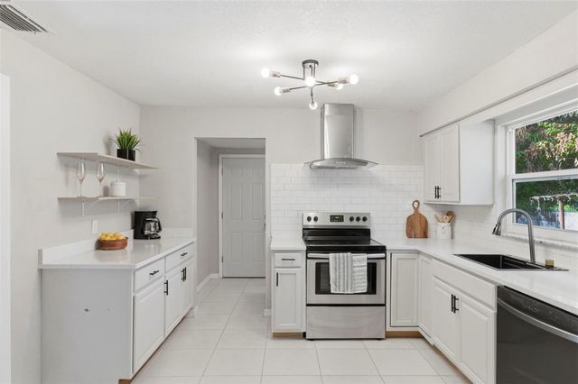 3607 E 24TH AVENUE, Tampa, FL 33605