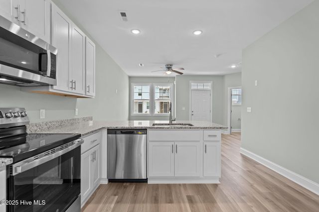 229 Sandy Cove Lane, Sneads Ferry, NC 28460