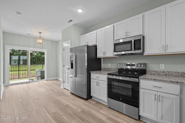 229 Sandy Cove Lane, Sneads Ferry, NC 28460