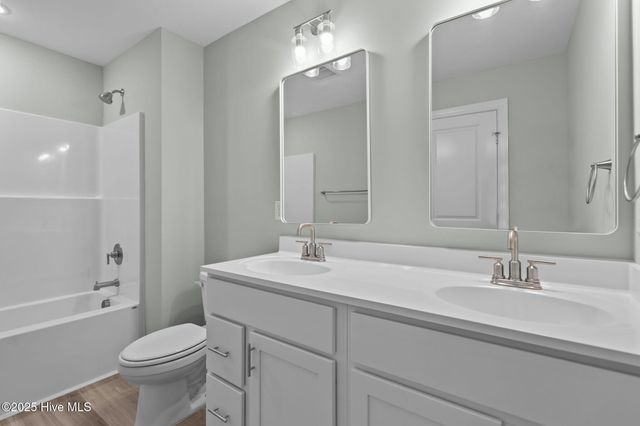 229 Sandy Cove Lane, Sneads Ferry, NC 28460