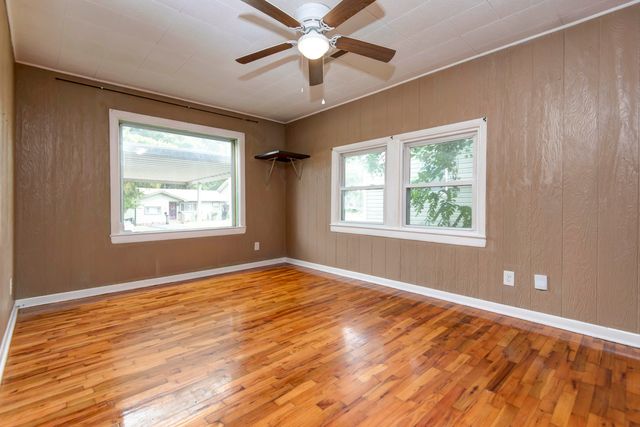 1610 E Cairo Street, Springfield, MO 65802