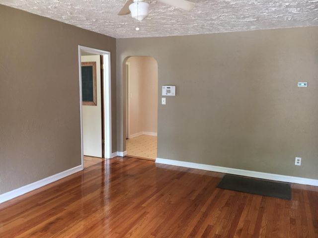 1610 E Cairo Street, Springfield, MO 65802