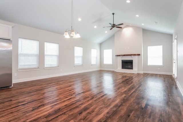 1408 Lexington Street, Weatherford, TX 76086