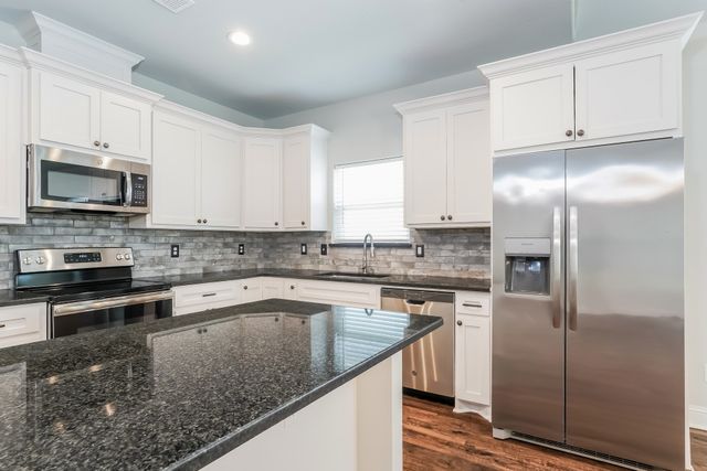 1408 Lexington Street, Weatherford, TX 76086