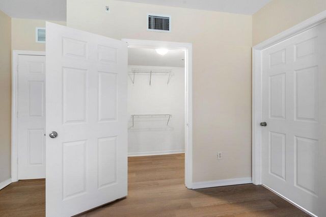 6492 Emerald Dunes Drive 208, West Palm Beach, FL 33411