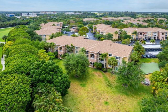 6492 Emerald Dunes Drive 208, West Palm Beach, FL 33411