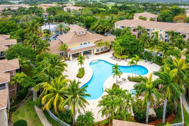 6492 Emerald Dunes Drive 208, West Palm Beach, FL 33411