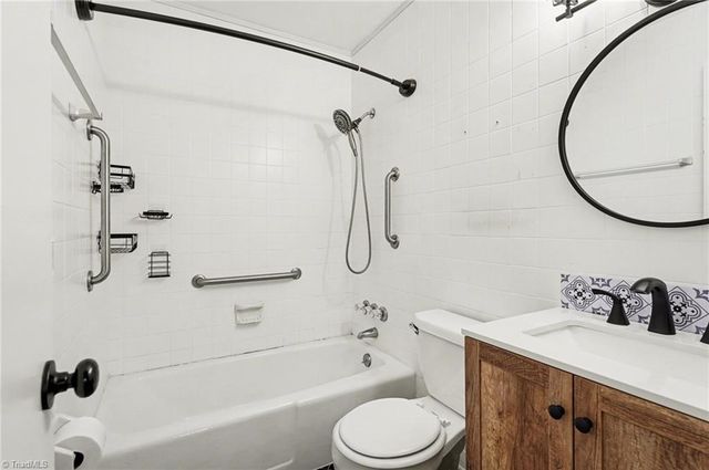 200 Redwood Bend Road, King, NC 27021