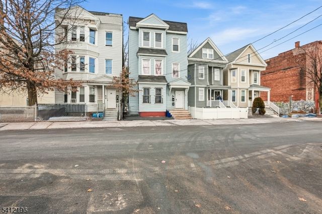 51 N 14Th St, East Orange City, NJ 07017