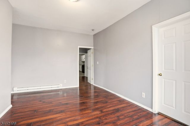 51 N 14Th St, East Orange City, NJ 07017