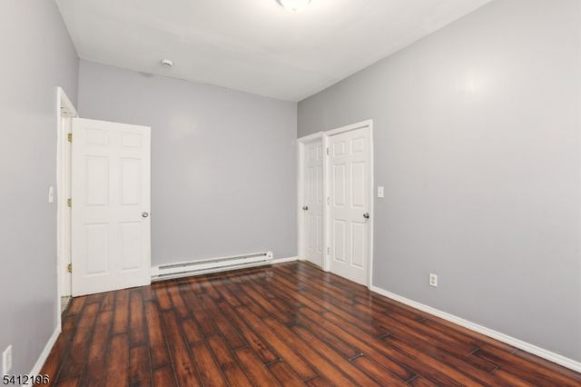 51 N 14Th St, East Orange City, NJ 07017