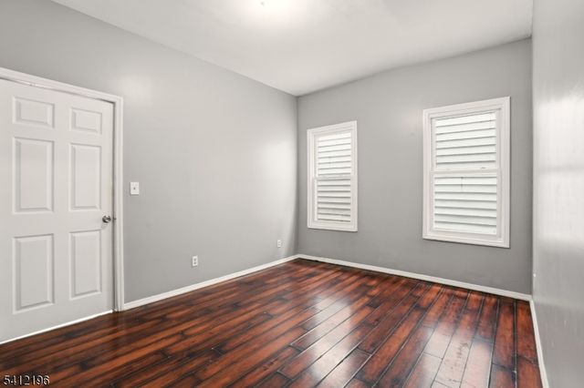 51 N 14Th St, East Orange City, NJ 07017