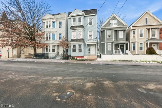 51 N 14Th St, East Orange City, NJ 07017