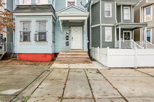 51 N 14Th St, East Orange City, NJ 07017