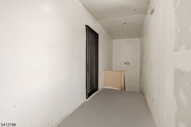 51 N 14Th St, East Orange City, NJ 07017