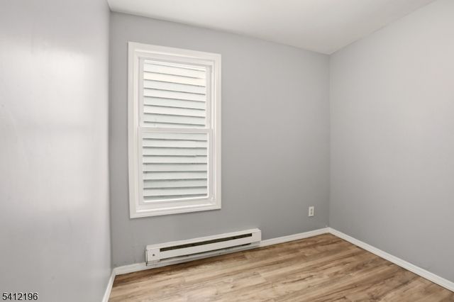 51 N 14Th St, East Orange City, NJ 07017