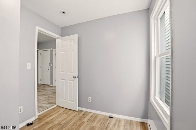 51 N 14Th St, East Orange City, NJ 07017