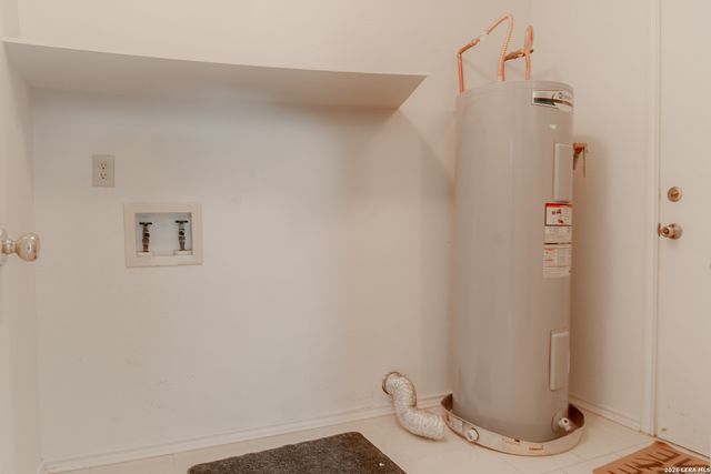 2806 Redriver, San Antonio, TX 78259