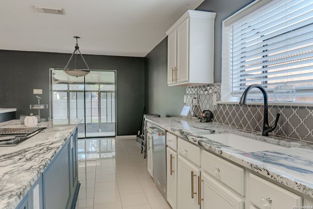 2806 Redriver, San Antonio, TX 78259