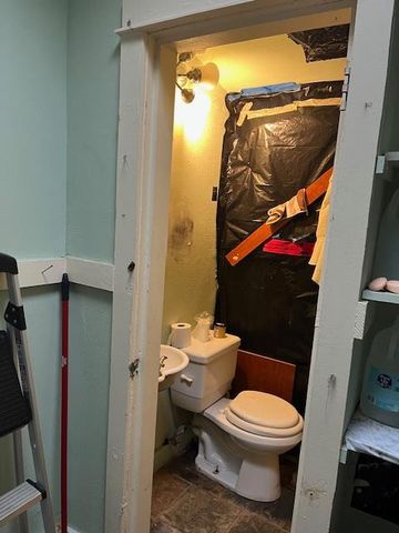 714 W Park St, Stockton, CA 95203