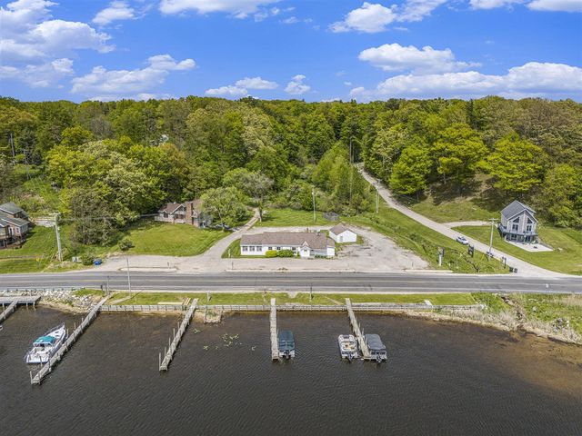 5164 Monroe Road, Pentwater, MI 49449