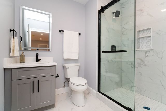 585 Washington Street 206, Quincy, MA 02169