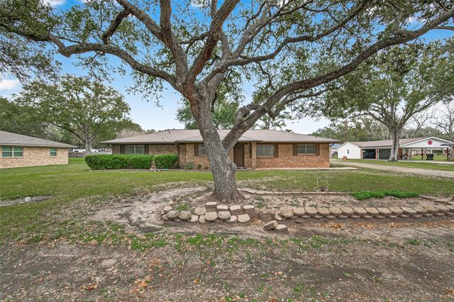 9525 Gene Street, Needville, TX 77461
