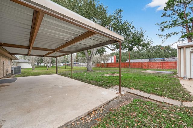 9525 Gene Street, Needville, TX 77461