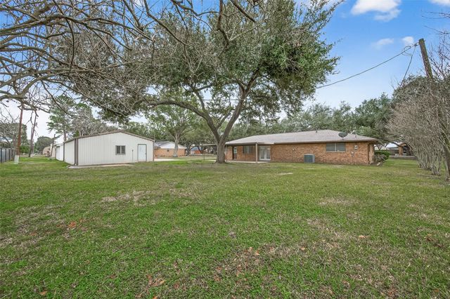 9525 Gene Street, Needville, TX 77461