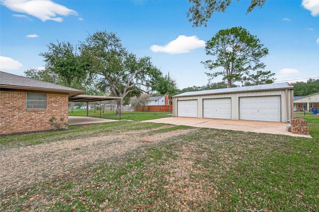 9525 Gene Street, Needville, TX 77461