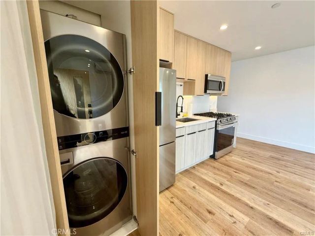 6902 Corbin Avenue, Reseda, CA 91335