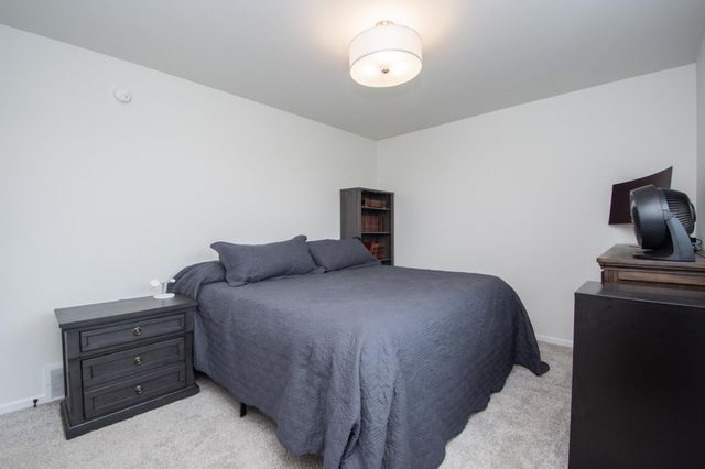 4871 Hampton Circle S, Moorhead, MN 56560