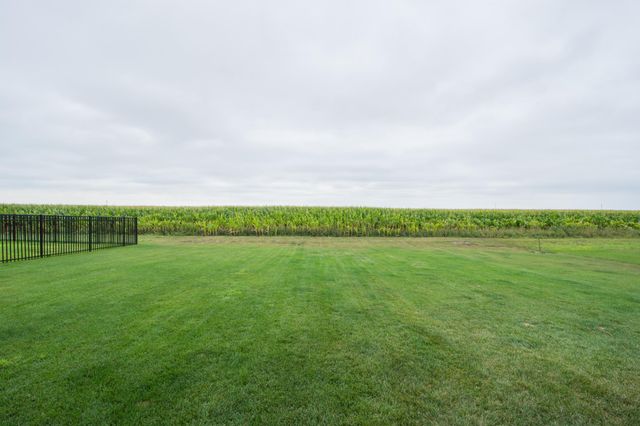 4871 Hampton Circle S, Moorhead, MN 56560