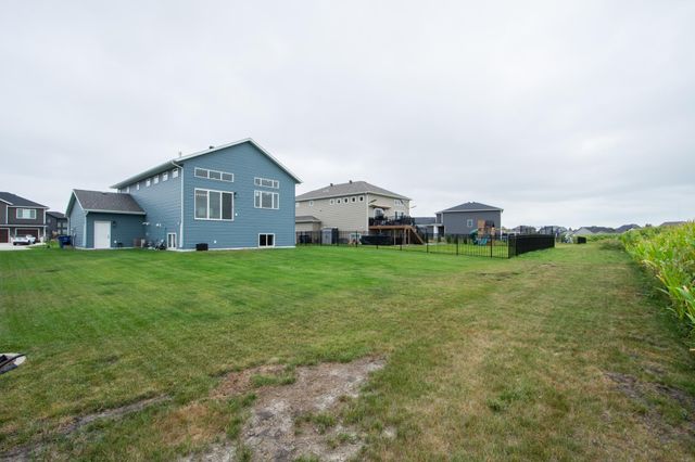 4871 Hampton Circle S, Moorhead, MN 56560